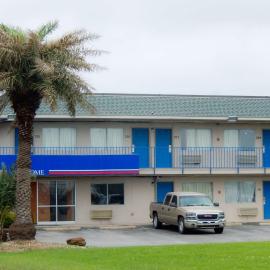 Motel 6-Clute, TX, hótel í Clute