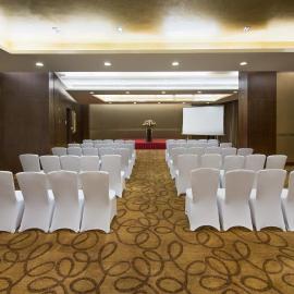 Crowne Plaza Shanghai Xiayang Lake by IHG, מלון בQingpu