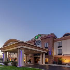 Holiday Inn Express Hotel & Suites Bowling Green by IHG, hotel in Bowling Green