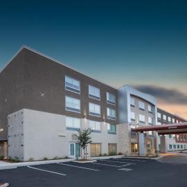 Holiday Inn Express & Suites Chico by IHG, hotel en Chico