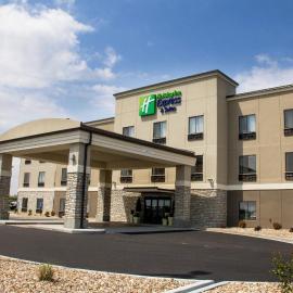 Viesnīca Holiday Inn Express and Suites Sikeston by IHG pilsētā Saikstona