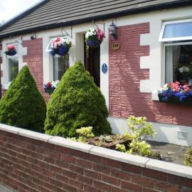 Shawlee Cottage, hotel din Airdrie
