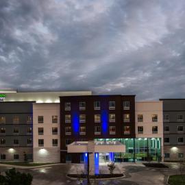 Holiday Inn Express & Suites Garland E - Lake Hubbard I30 by IHG, готель у місті Гарленд