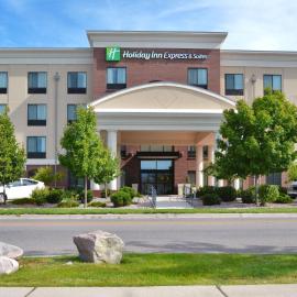 Holiday Inn Express and Suites Missoula by IHG, hotel v mestu Missoula