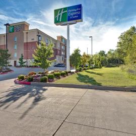 Holiday Inn Express and Suites Oklahoma City North by IHG，愛德蒙的飯店
