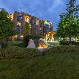 Viesnīca Holiday Inn Express & Suites Riverport Richmond by IHG pilsētā Ričmonda