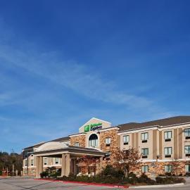 Holiday Inn Express & Suites Cleveland by IHG, hotel in Cleveland