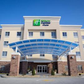 Holiday Inn Express and Suites Edwardsville by IHG、エドワーズビルのホテル