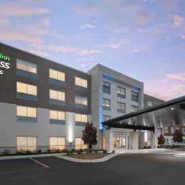 Holiday Inn Express & Suites - Elkhorn - Lake Geneva Area by IHG, khách sạn ở Elkhorn