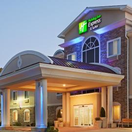 Holiday Inn Express and Suites Meriden by IHG, хотел в Меридън