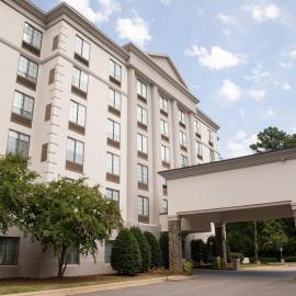 Holiday Inn & Suites Raleigh Cary by IHG, מלון בקרי