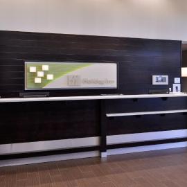 Holiday Inn Hotel & Suites Edmonton Airport Conference Centre by IHG, хотел в Ниску