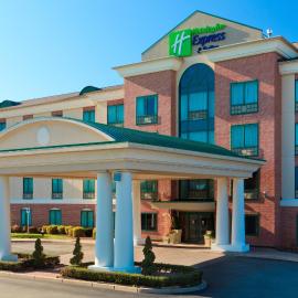 Holiday Inn Express Hotel & Suites Warwick-Providence Airport by IHG, hotel en Warwick