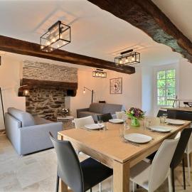 Chateau des Fontenelles, hotel a Chavagne