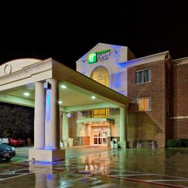 Holiday Inn Express & Suites San Antonio South by IHG