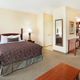 Viesnīca Staybridge Suites-Knoxville Oak Ridge by IHG pilsētā Oukridža
