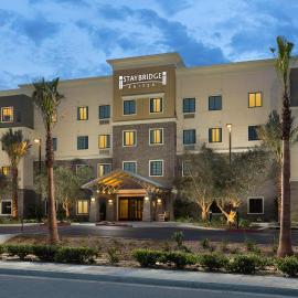 Corona में, होटल Staybridge Suites Corona South by IHG