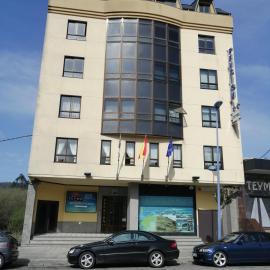 Pensión Teyma, hotelli kohteessa Ponteceso