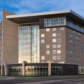 Staybridge Suites - Saskatoon - University by IHG, khách sạn ở Saskatoon