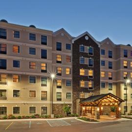 Staybridge Suites Buffalo by IHG, hotel di Buffalo