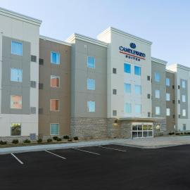 Candlewood Suites Lenexa - Overland Park Area by IHG，雷內克薩的飯店