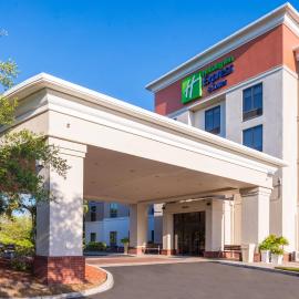 Holiday Inn Express Hotel & Suites Tampa-Anderson Road-Veterans Exp by IHG, hotel v destinácii Tampa