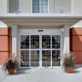 Candlewood Suites Salina by IHG、サリダのホテル