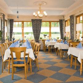 Haus Waldesruh, hotel din Hollnich