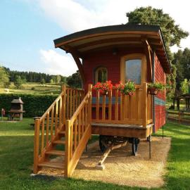 Camping Chez Prosper, hotel a Fournels