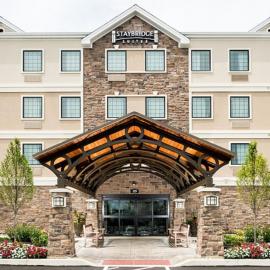 Staybridge Suites Montgomeryville by IHG، فندق في North Wales
