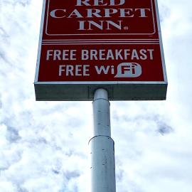 RED CARPET INN LOUISVILLE NORTH -Jeffersonville In – hotel w mieście Jeffersonville