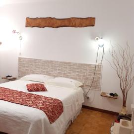 Viesnīca GrappaLand pilsētā Crespano del Grappa