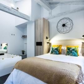 Apartamentos Hervás Suites, hotel v destinácii Hervás