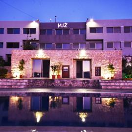 Jbeil में, होटल VU'Z Hotel
