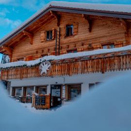 Viesnīca Hotel Edelweiss pilsētā Nendaza