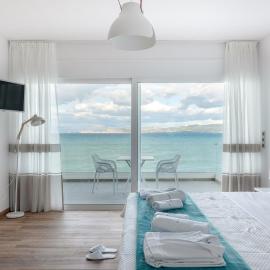 COSTA VASIA Seaside Suites and Apartments, хотел в Врахати