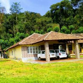 Meghagiri homestay, hotel em Chārmādi