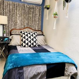 Isla Verde By The Beach Guest House，聖胡安的飯店