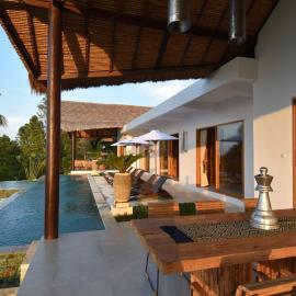Bali Mimpi luxurious villa with great ocean views!, hotel i Ambengan