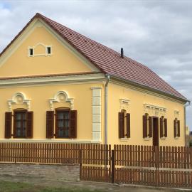 Porrogi Fenyő Vendégház, hotel a Porrog
