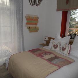 Ferienwohnung "Hinter den sieben Bergen", hotel in Schwarzenberg