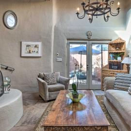 Chic Adobe-Style Bungalow in Historic Santa Fe!