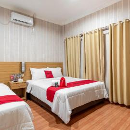 RedDoorz Syariah @ Danau Kerinci Sawojajar, hotel di Ngadipuro