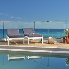 Oceanis Luxury Suites with Private Heated Pools and Sea View, hotel di Kipseli