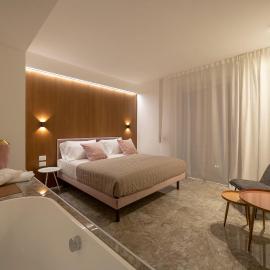 Le Stanze del Lago Lake View, hotel na Komou