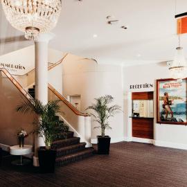 Port Macquarie Hotel, хотел в Порт Макари