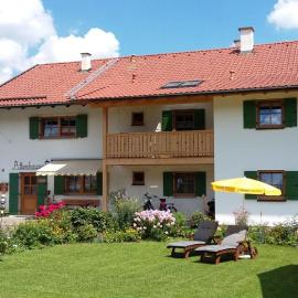 Gästehaus Attenhauser, Hotel in Unterammergau