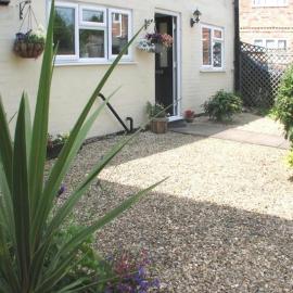 9 Bromleys Court, hotel in Church Stretton