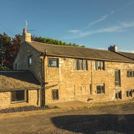 Luxury traditional stone farmhouse in Saddleworth, hotel u gradu 'Oldham'