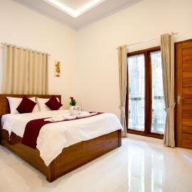 The Puncak Santhi Inn, hotel in Nusa Penida